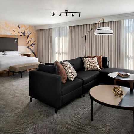 Westchester Marriott Таритаун Екстериор снимка