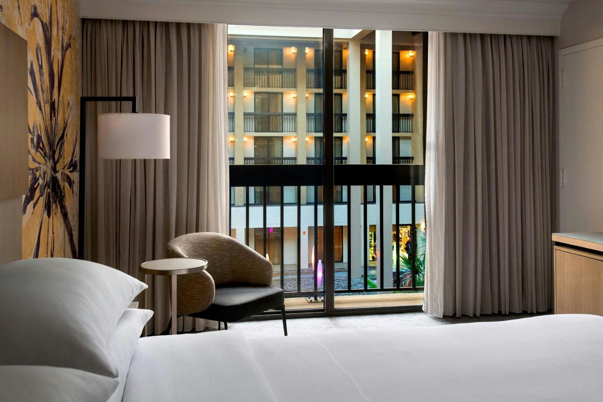 Westchester Marriott Таритаун Екстериор снимка